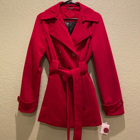 JOUJOU NWT Trench jacket in BERRY! Medium